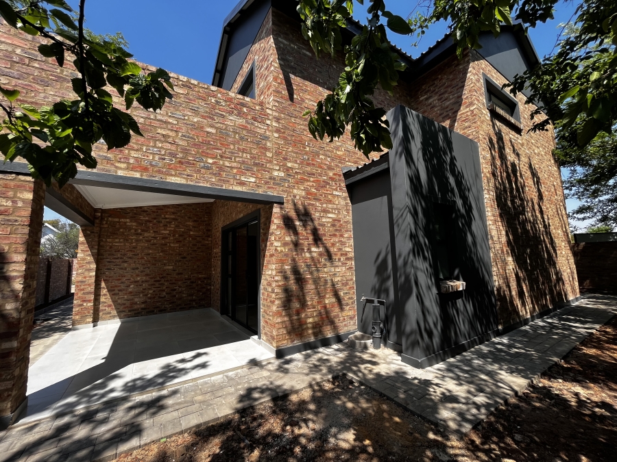 3 Bedroom Property for Sale in Van Der Hoff Park North West